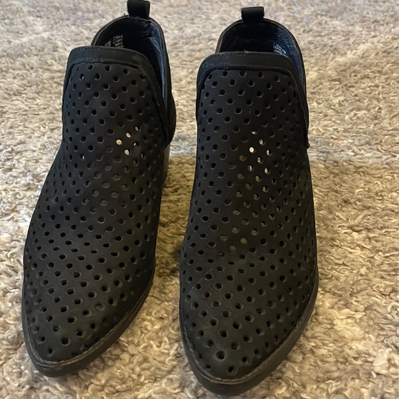 Steve Madden black booties - Picture 9 of 10